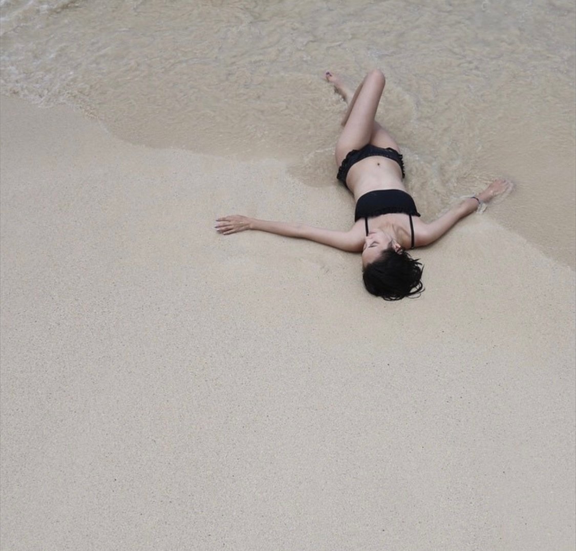 Kiko Mizuhara Leg Photoshoot