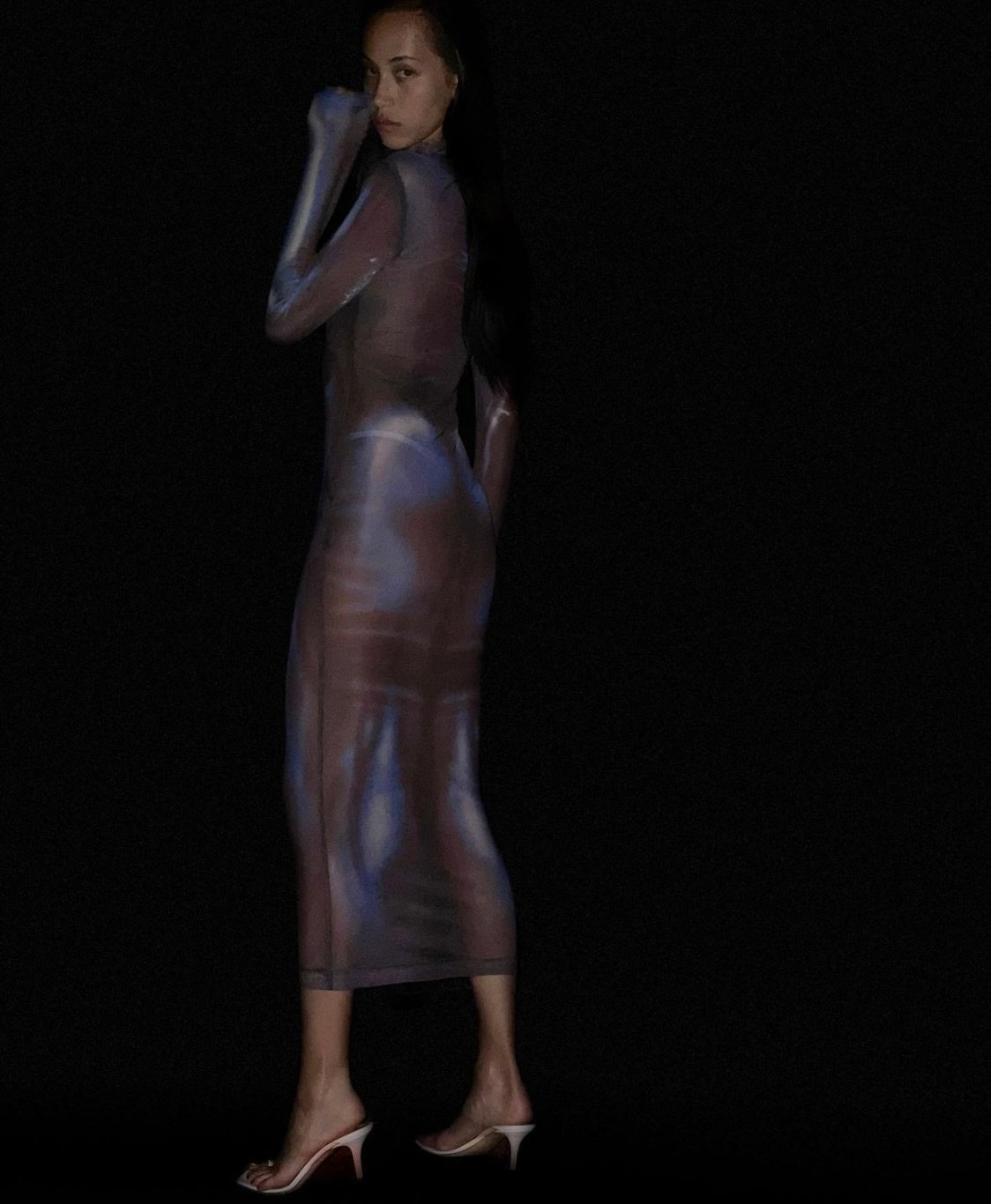 Kiko Mizuhara Leg Photoshoot