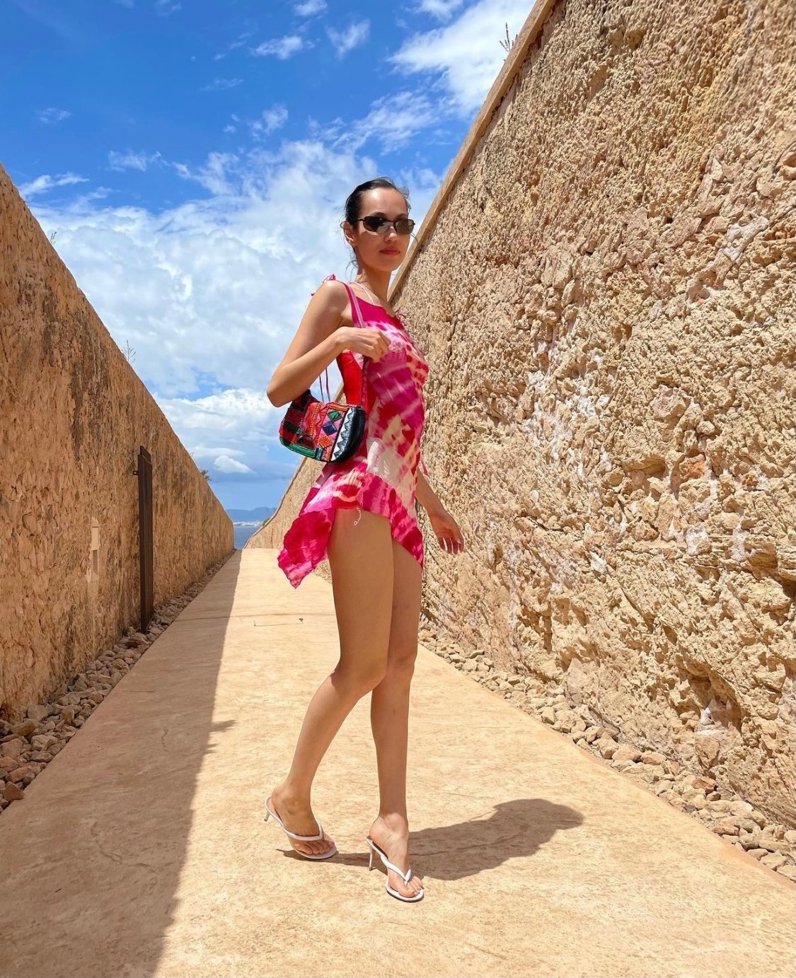 Kiko Mizuhara Leg Photoshoot