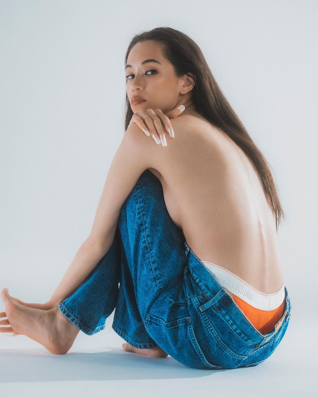 Kiko Mizuhara Leg Photoshoot