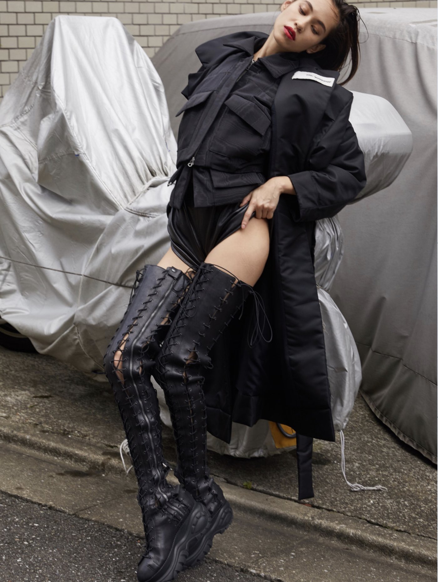 Kiko Mizuhara Leg Photoshoot