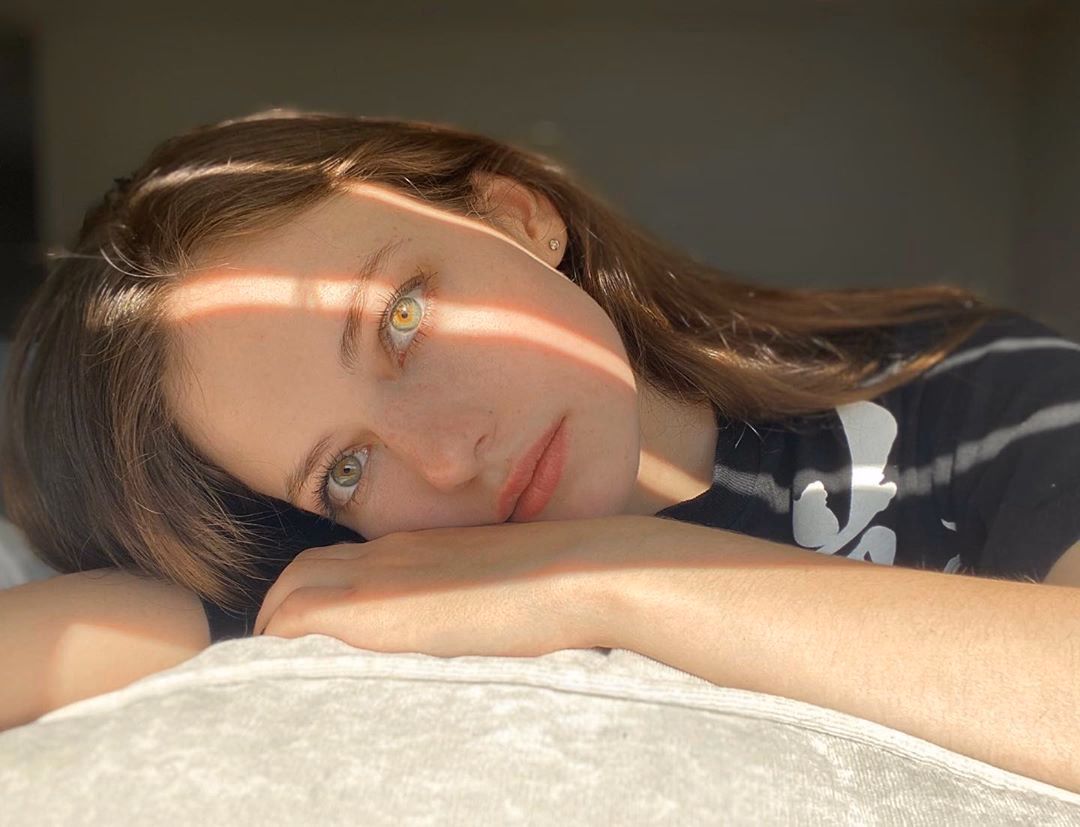 Mackenzie Foy Breast Photoshoot
