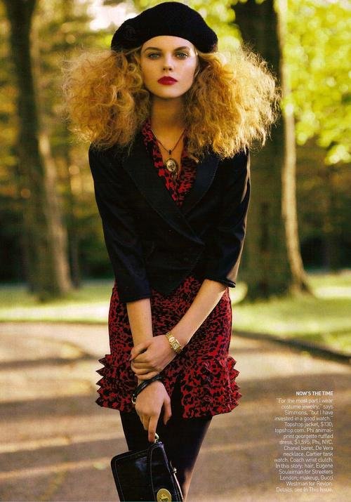 Maryna Linchuk Leg Photoshoot