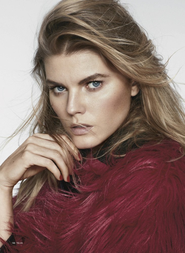 Maryna Linchuk  Photoshoot
