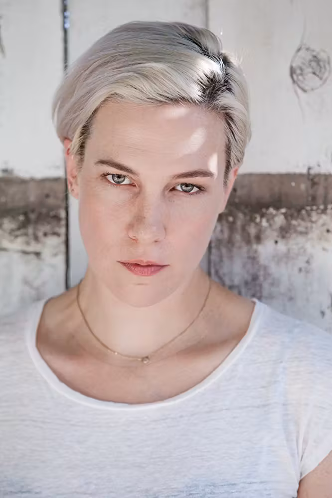 Rebecca Henderson  Photoshoot