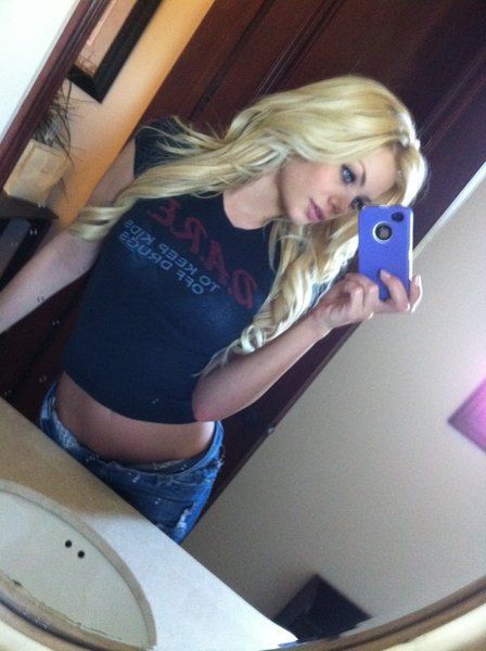 Riley Steele Sexy and Hottest Photos , Latest Pics