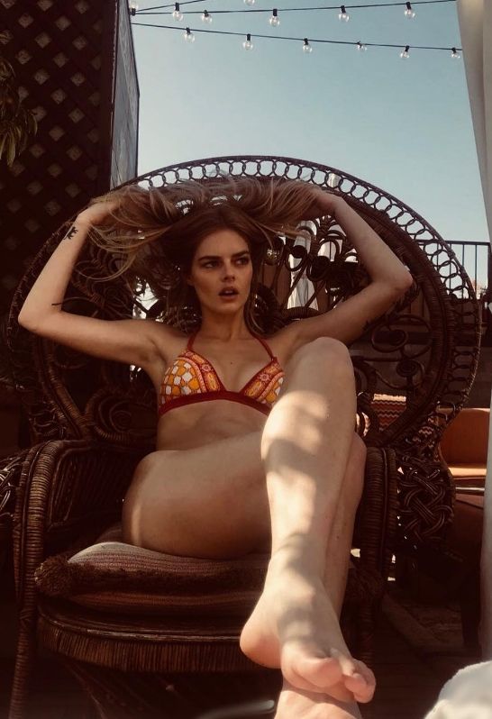 Samara Weaving Sexy and Hottest Photos , Latest Pics