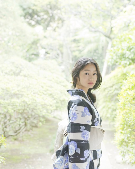 Shioli Kutsuna  Photoshoot