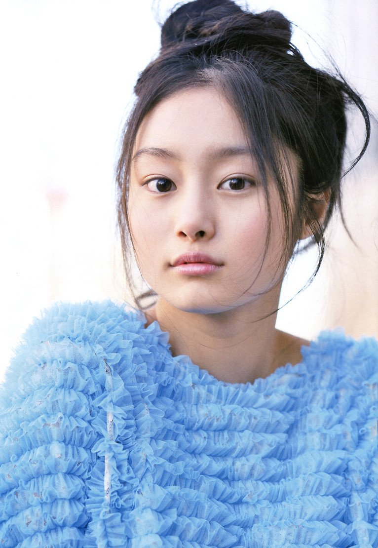 Shioli Kutsuna  Photoshoot