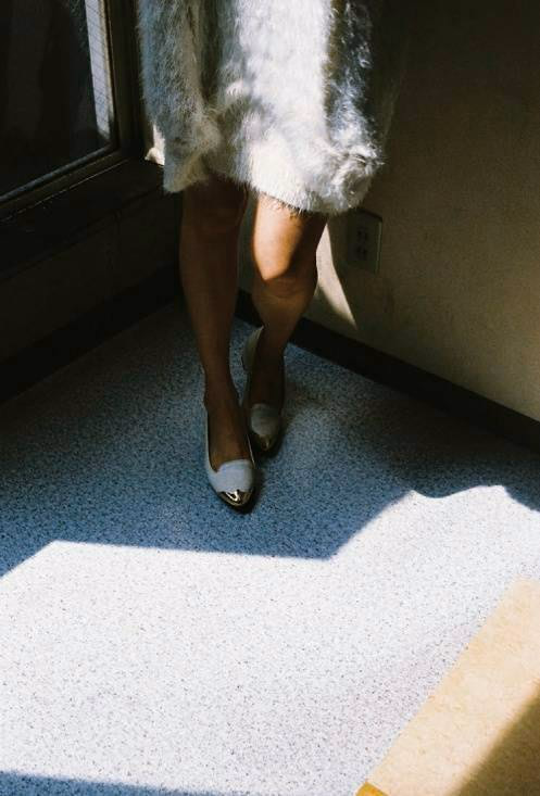 Shioli Kutsuna Leg Photoshoot