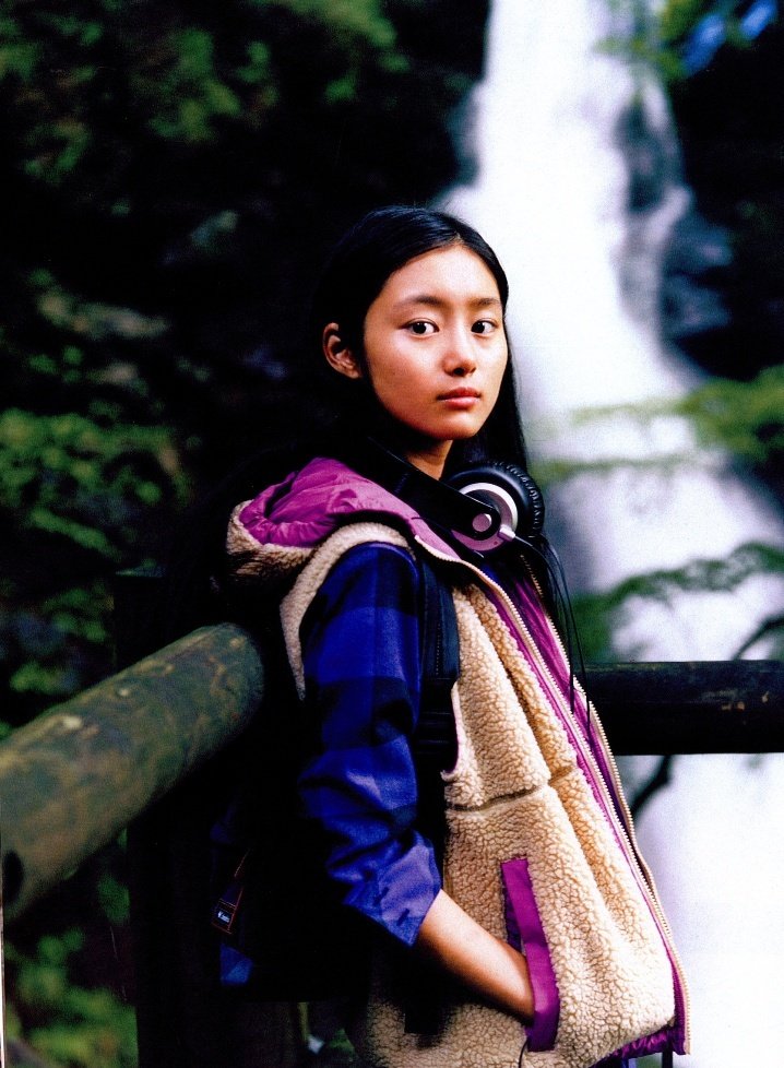 Shioli Kutsuna  Photoshoot