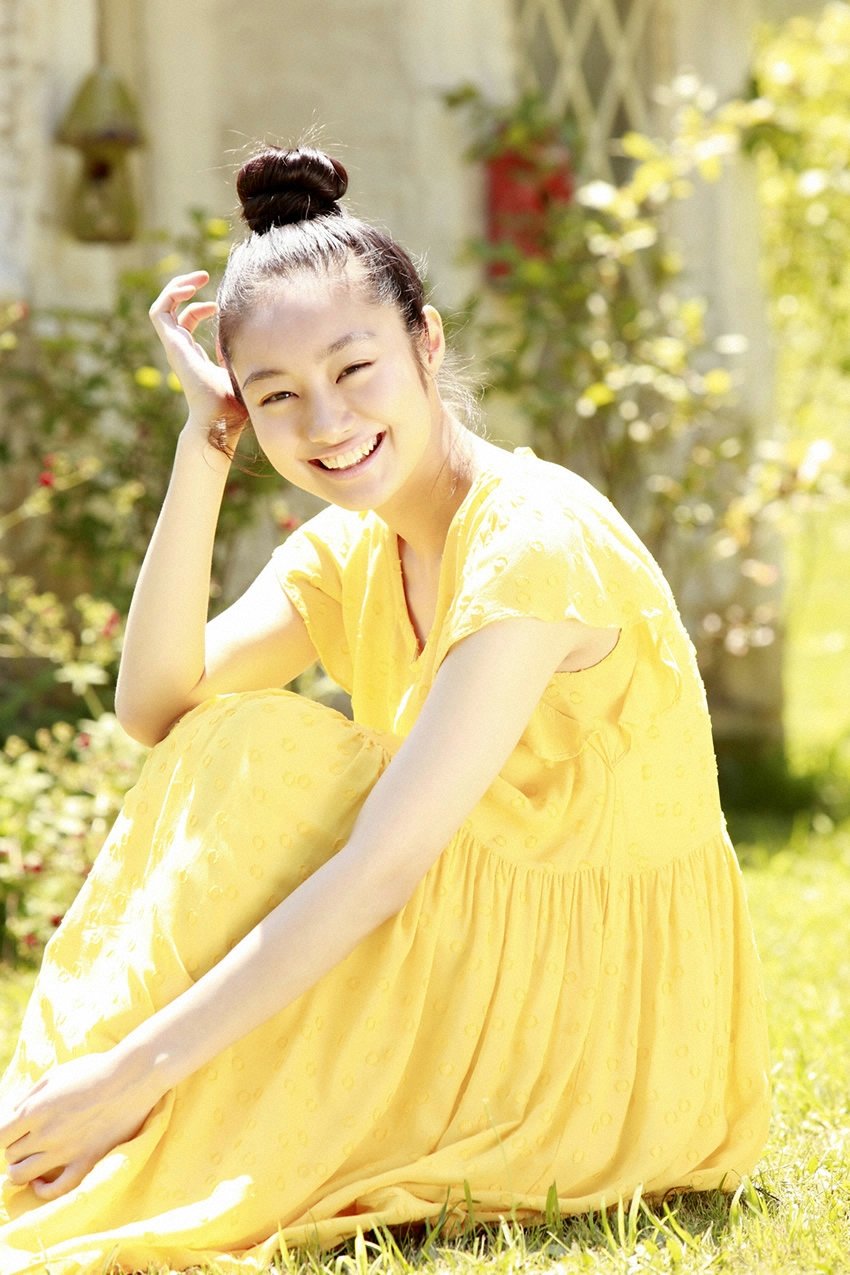 Shioli Kutsuna  Photoshoot