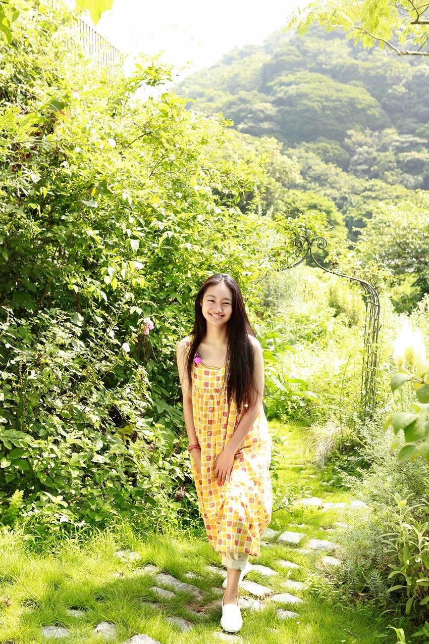 Shioli Kutsuna  Photoshoot