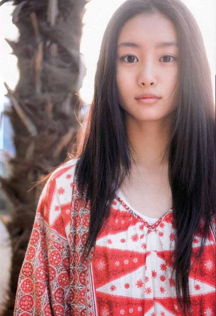 Shioli Kutsuna  Photoshoot