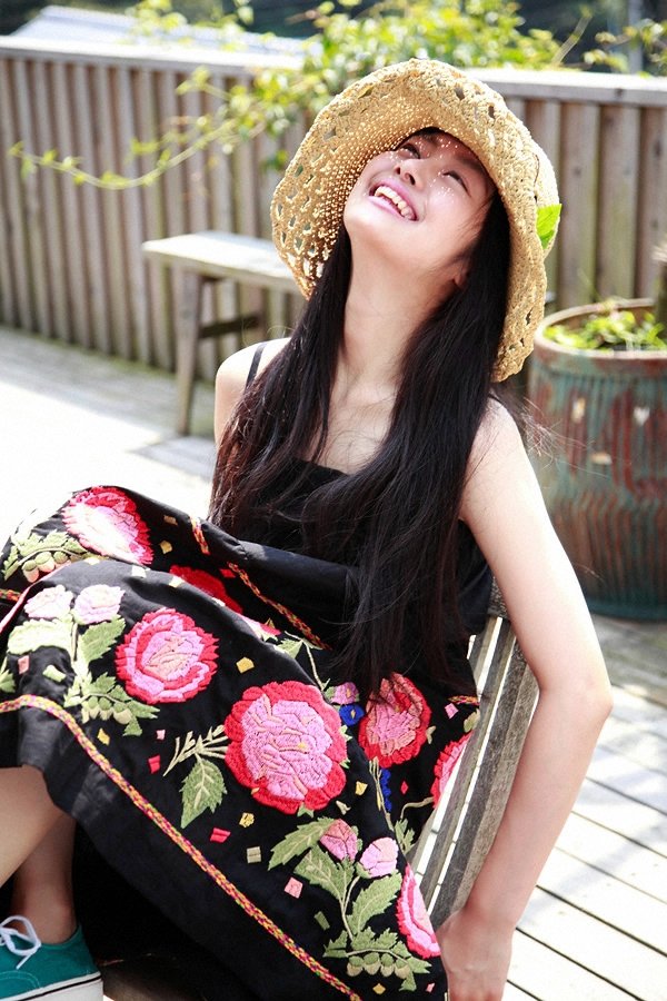 Shioli Kutsuna  Photoshoot