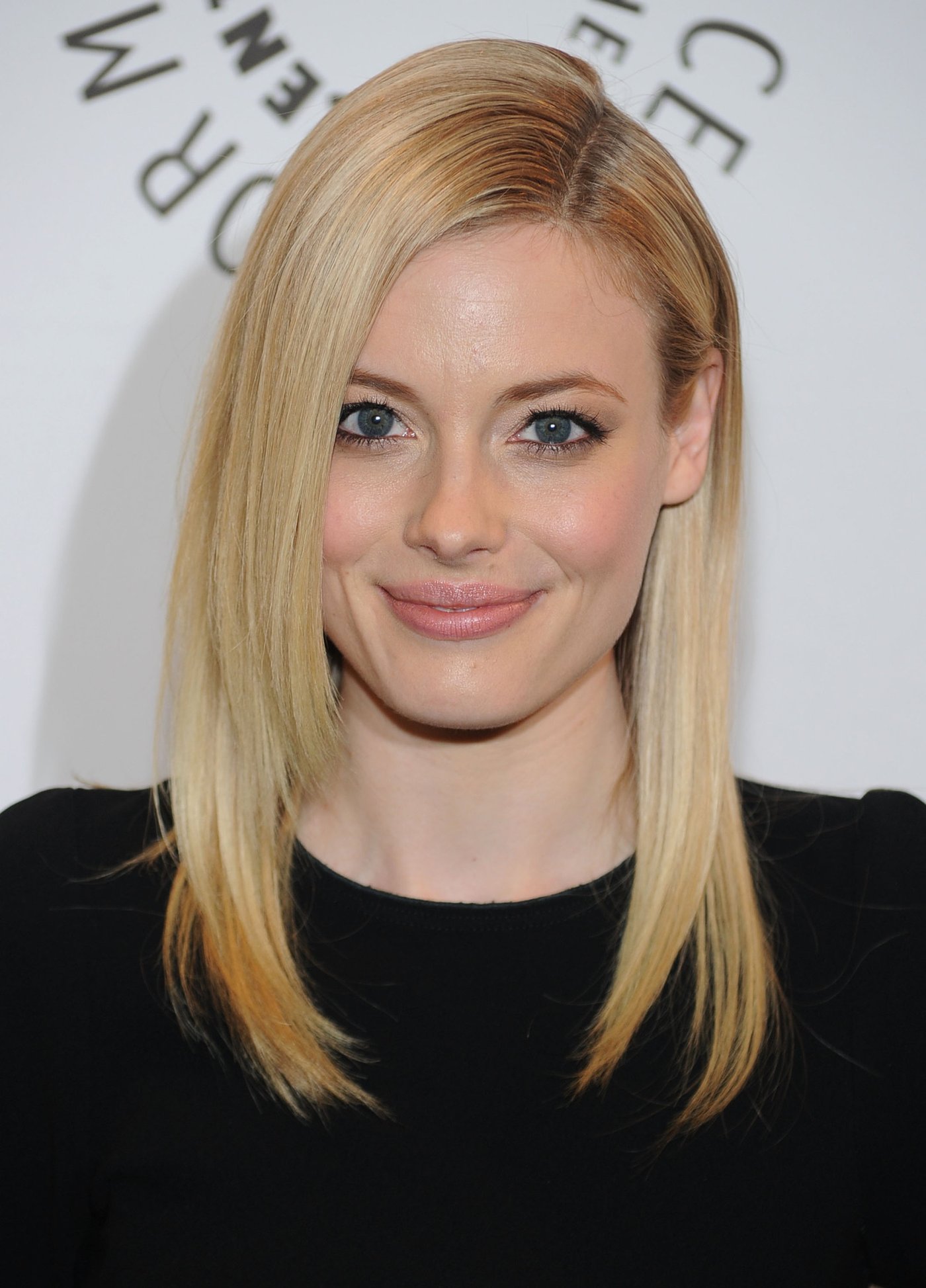 Gillian Jacobs  Photoshoot