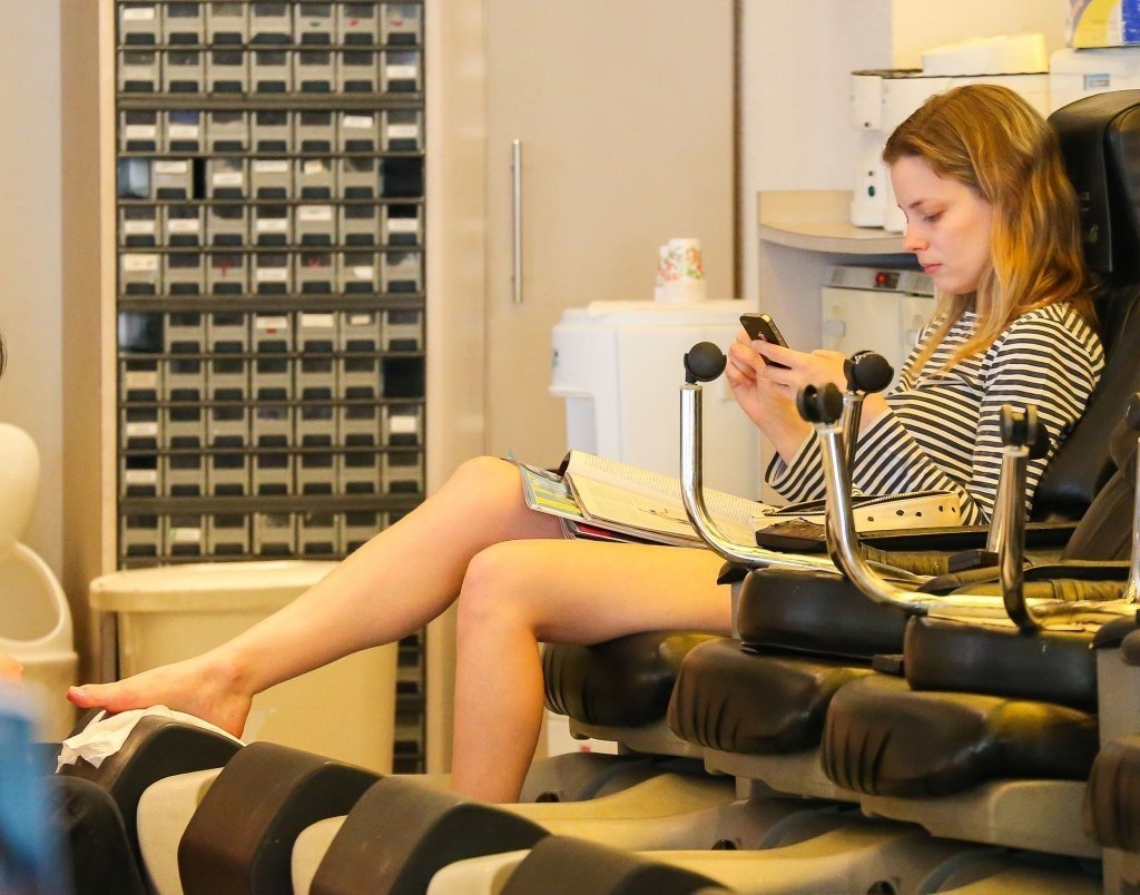 Gillian Jacobs  Photoshoot