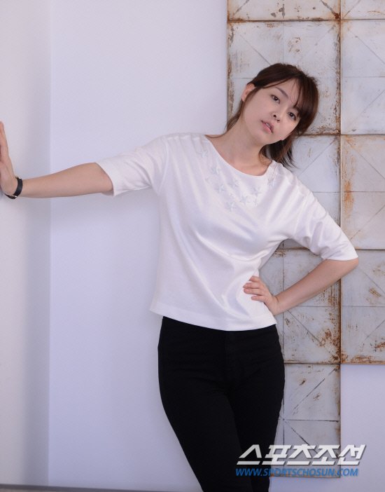 Lee Hana  Photoshoot