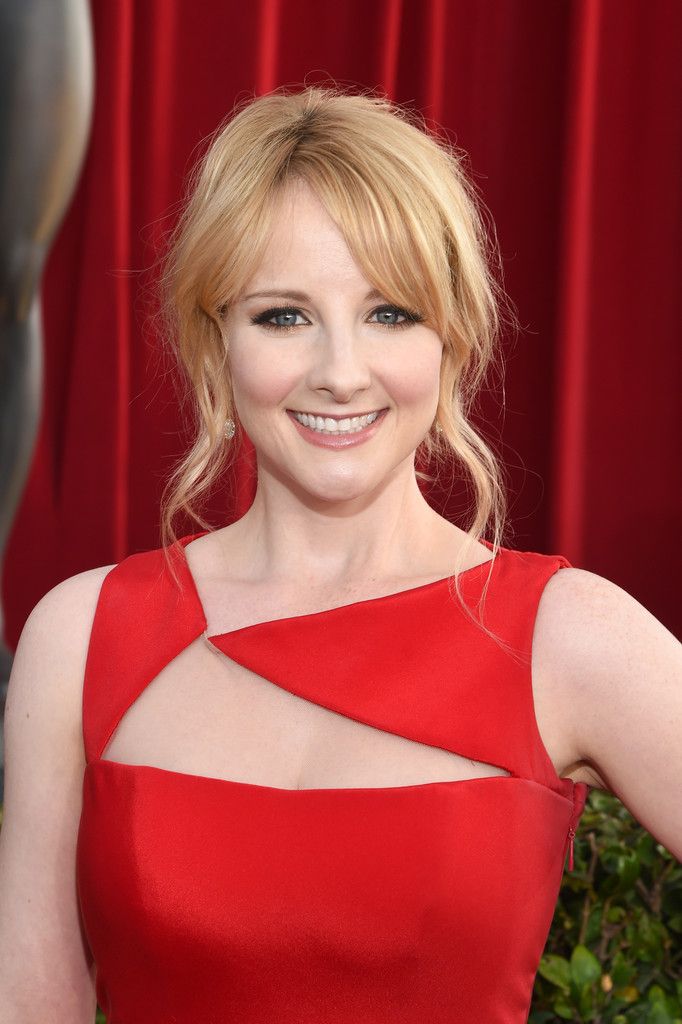 Melissa Rauch Sexy and Hottest Photos , Latest Pics