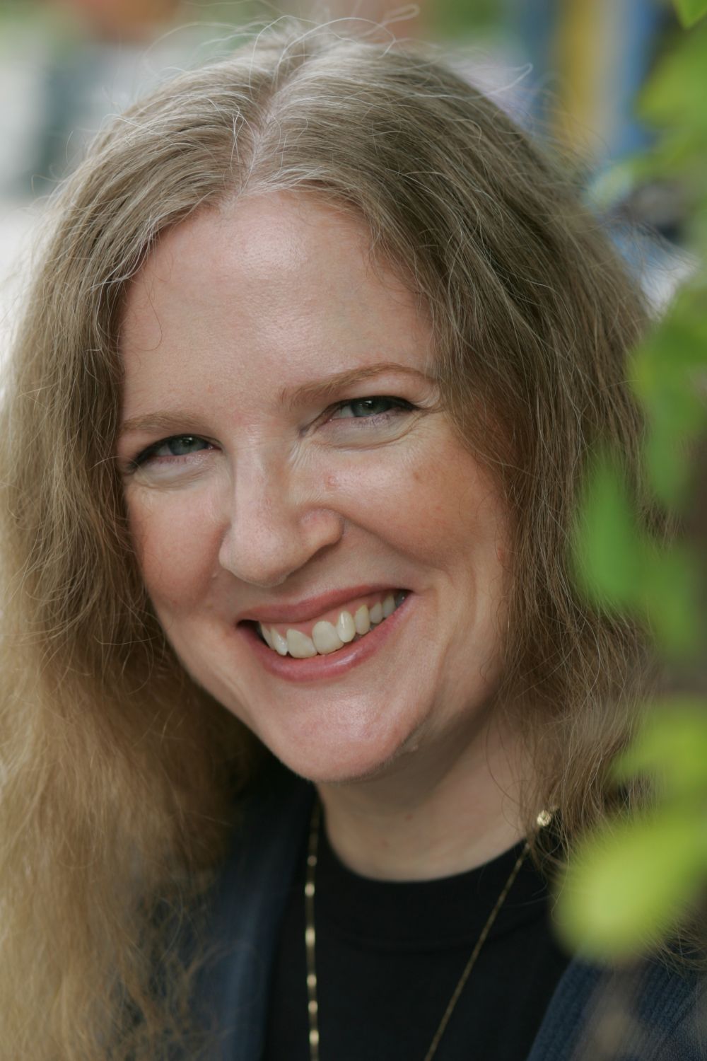 Suzanne Collins Sexy and Hottest Photos , Latest Pics