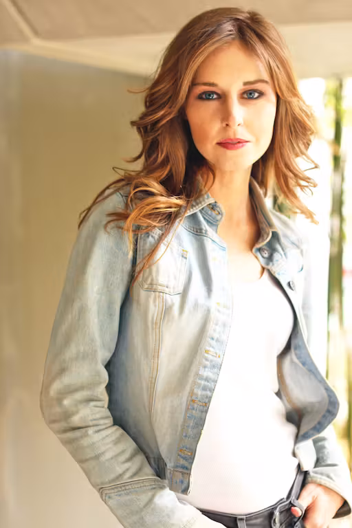 Tonya Cornelisse  Photoshoot