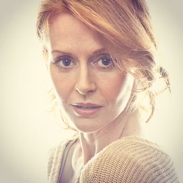 Amanda Barron  Photoshoot