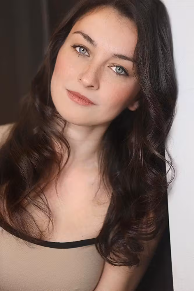 Ann Pirvu  Photoshoot