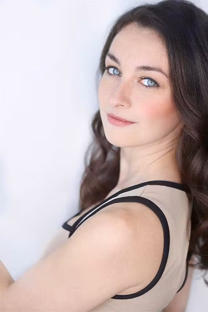 Ann Pirvu  Photoshoot