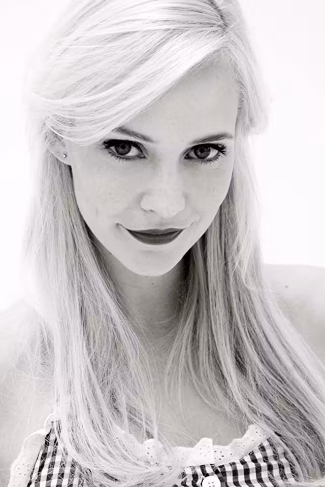 Bracha van Doesburgh  Photoshoot