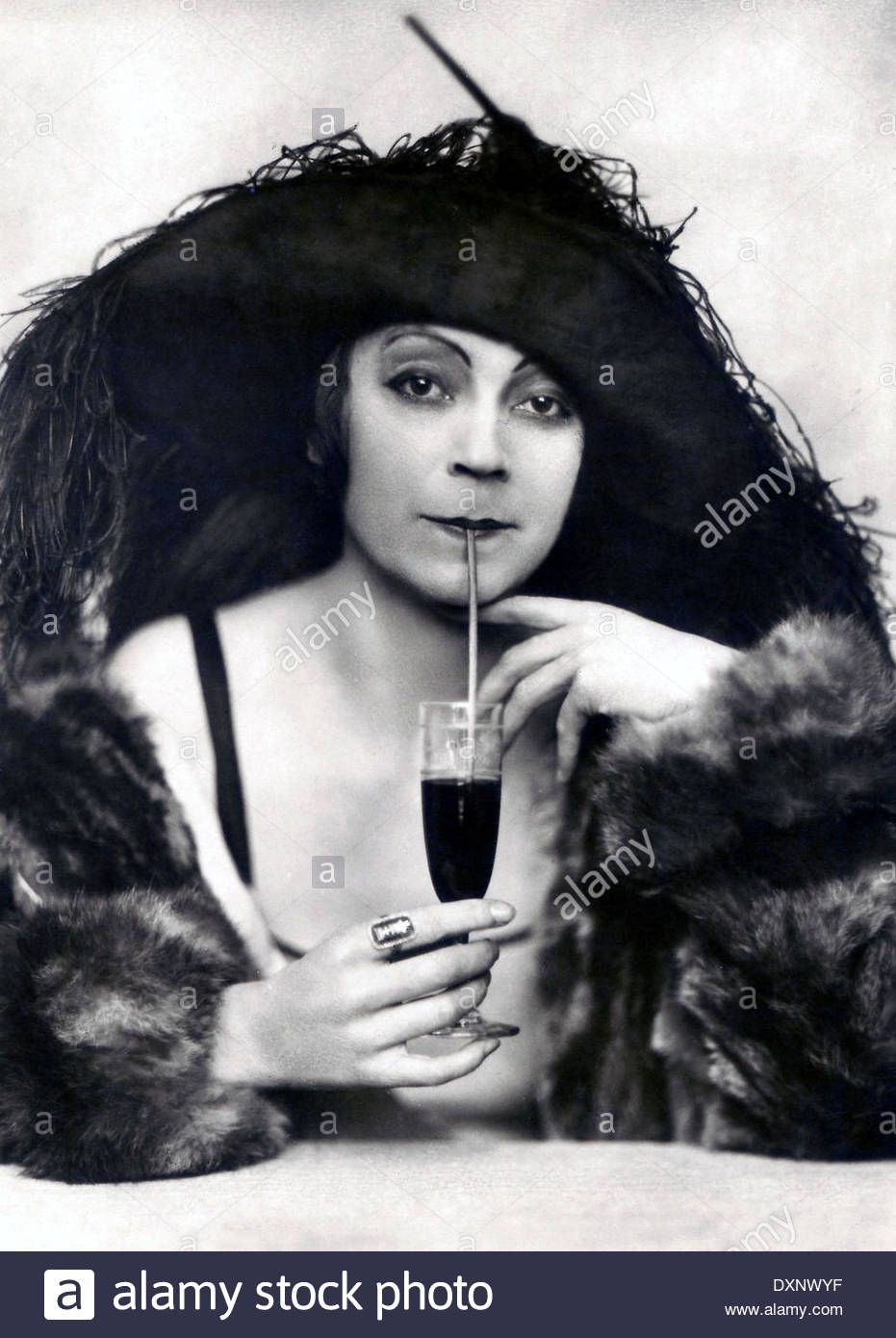 Asta Nielsen Sexy and Hottest Photos , Latest Pics
