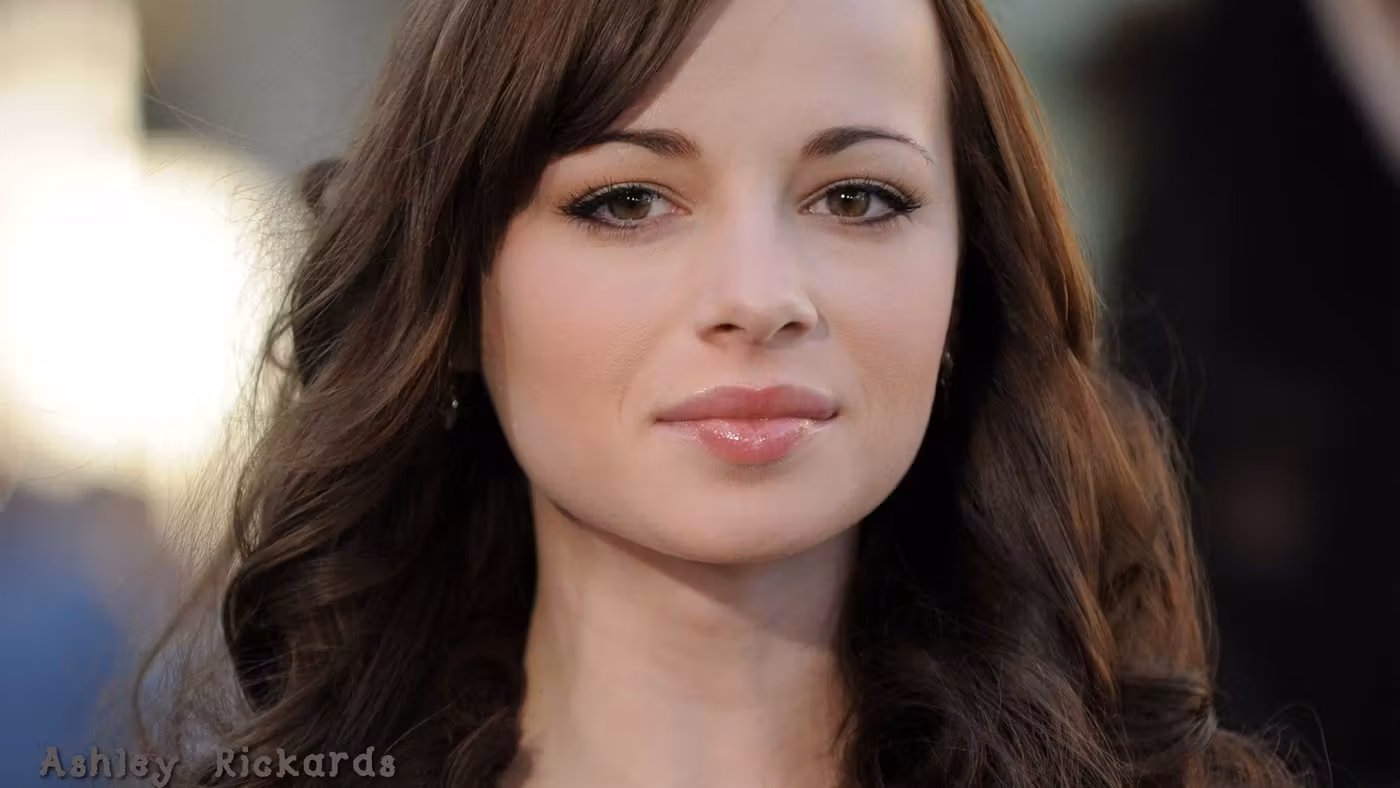 Ashley Rickards  Photoshoot