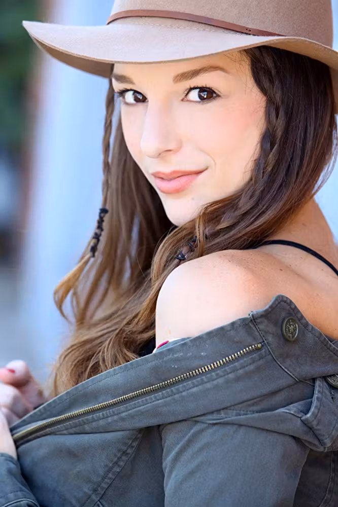 Aubrey Reynolds  Photoshoot