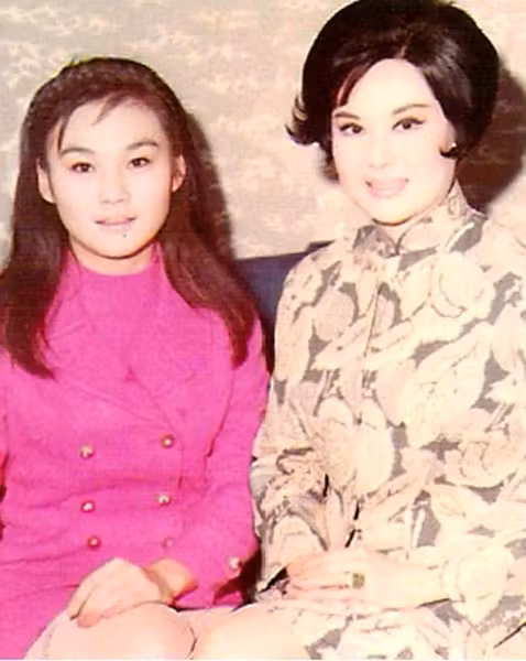 Chin Hu  Photoshoot