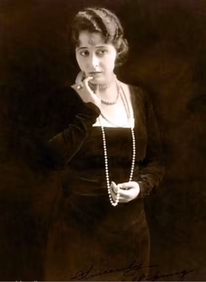 Clara Kimball Young  Photoshoot