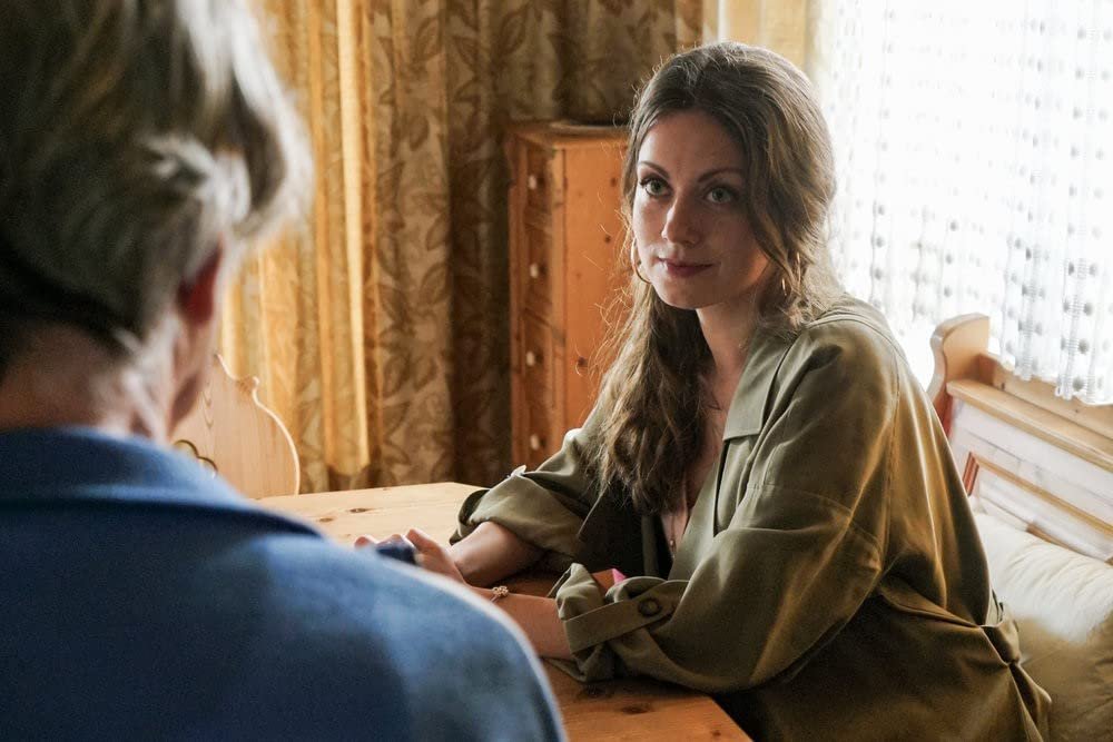 Alice Dwyer  Photoshoot