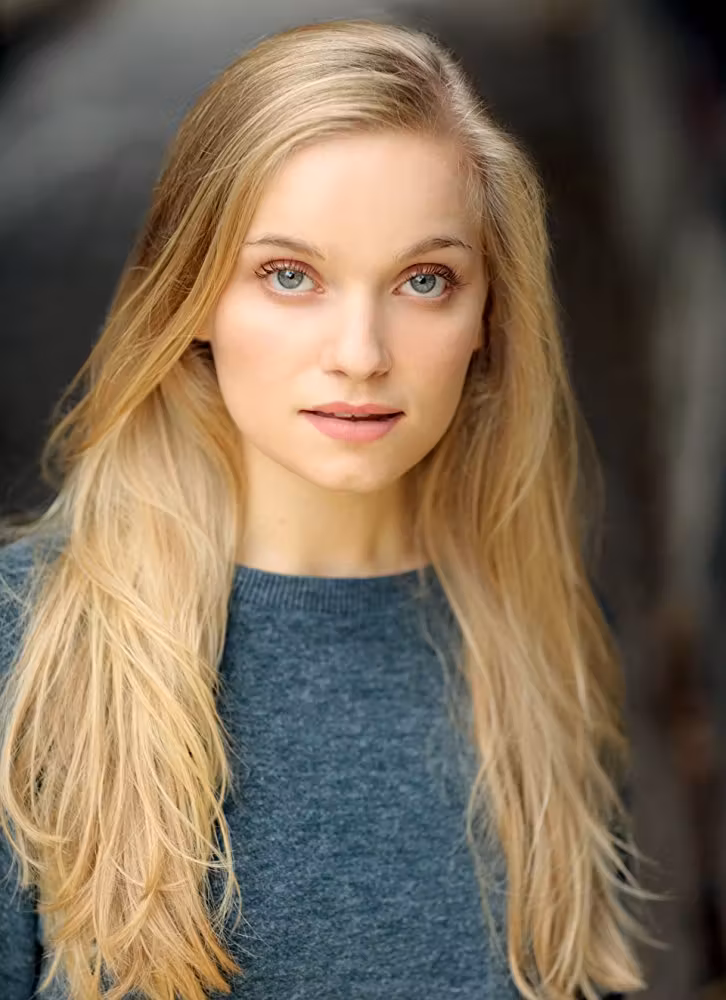 Eva Sayer  Photoshoot