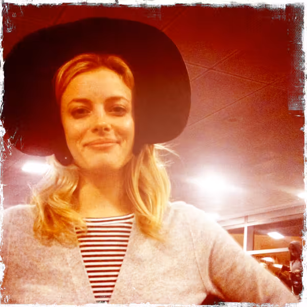 Gillian Jacobs  Photoshoot