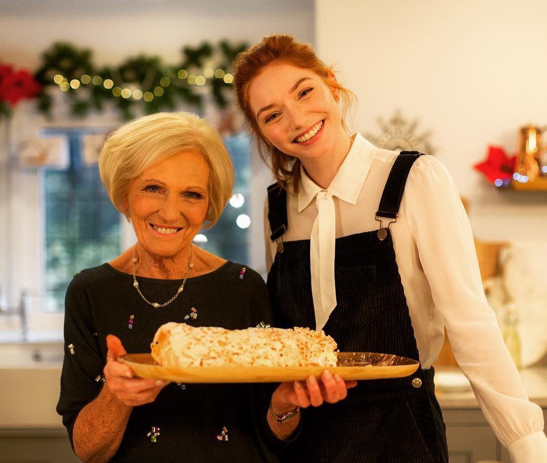 Eleanor Tomlinson  Photoshoot