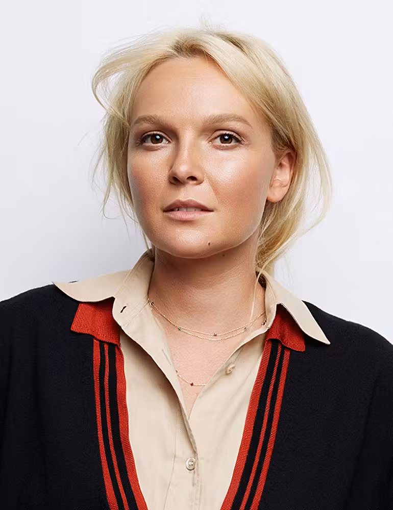 Elena Velikanova  Photoshoot