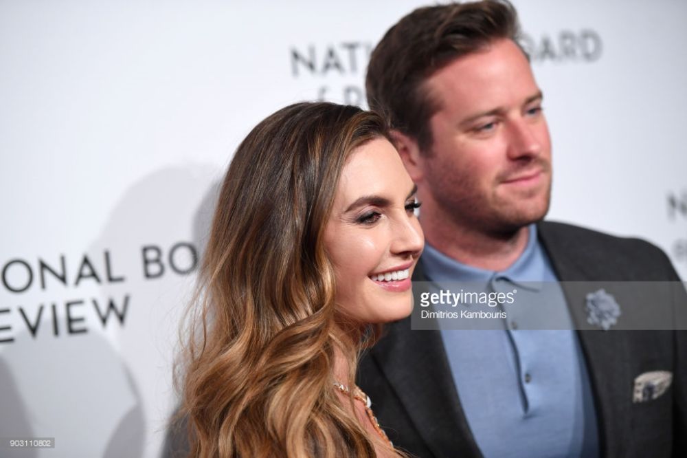 Elizabeth Chambers Sexy and Hottest Photos , Latest Pics