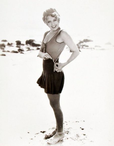 Joan Blondell Sexy and Hottest Photos , Latest Pics