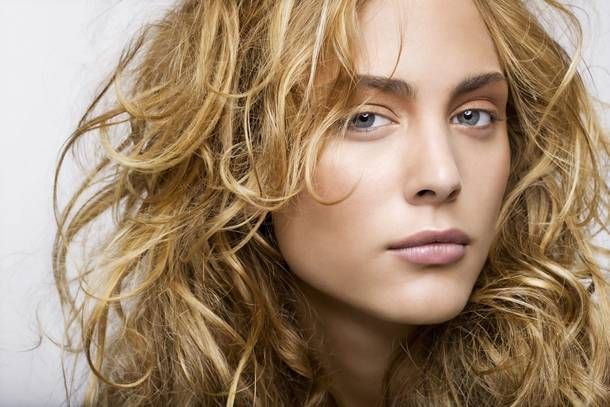 Nora Arnezeder Sexy and Hottest Photos , Latest Pics