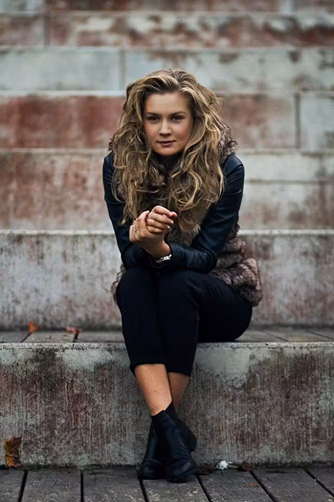 Natalie Minnevik  Photoshoot