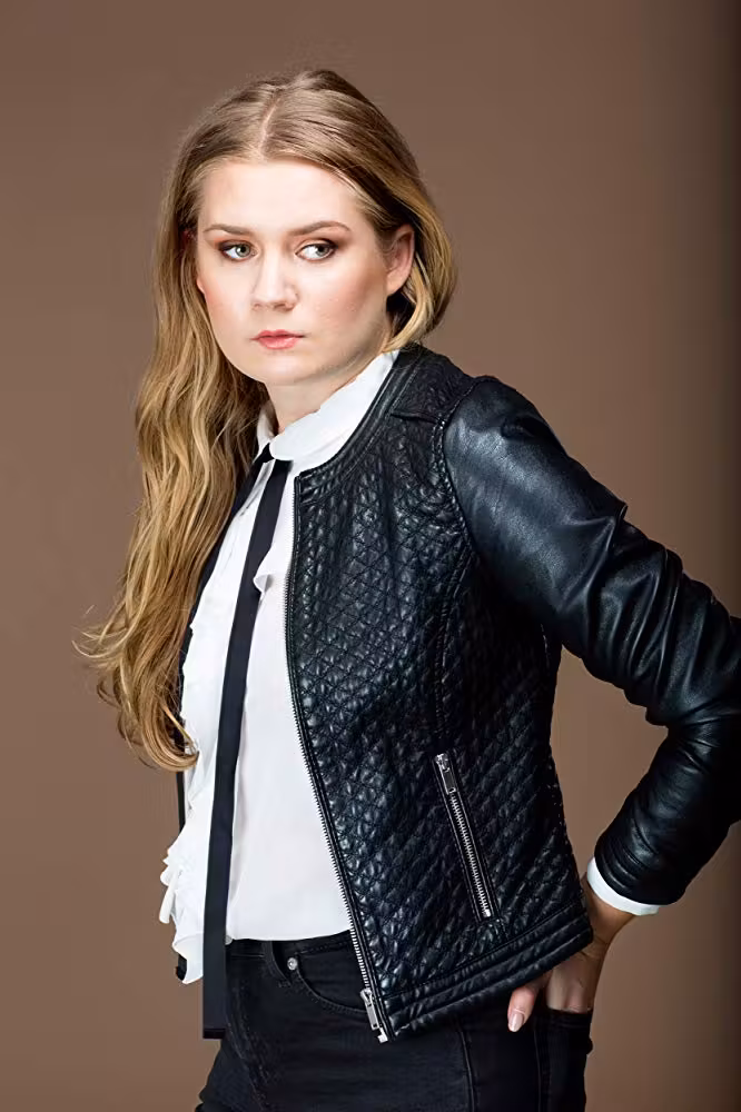 Natalie Minnevik  Photoshoot