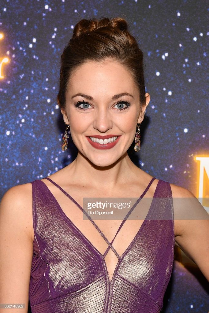 Laura Osnes Sexy and Hottest Photos , Latest Pics