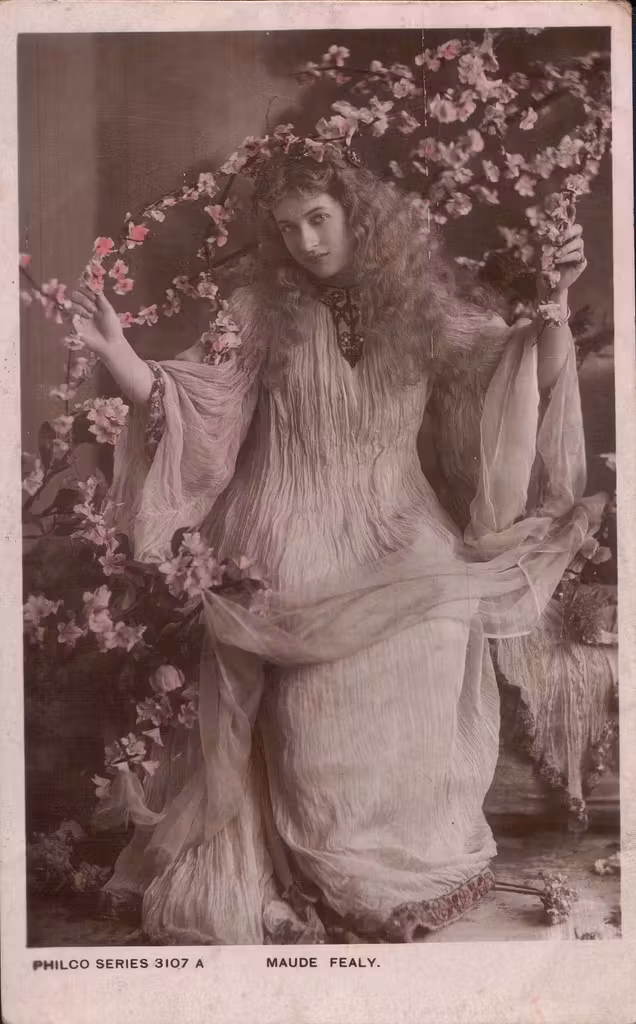 Maude Fealy  Photoshoot