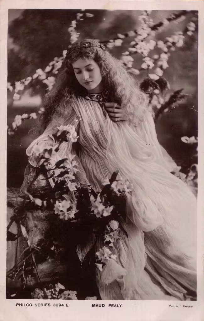 Maude Fealy  Photoshoot