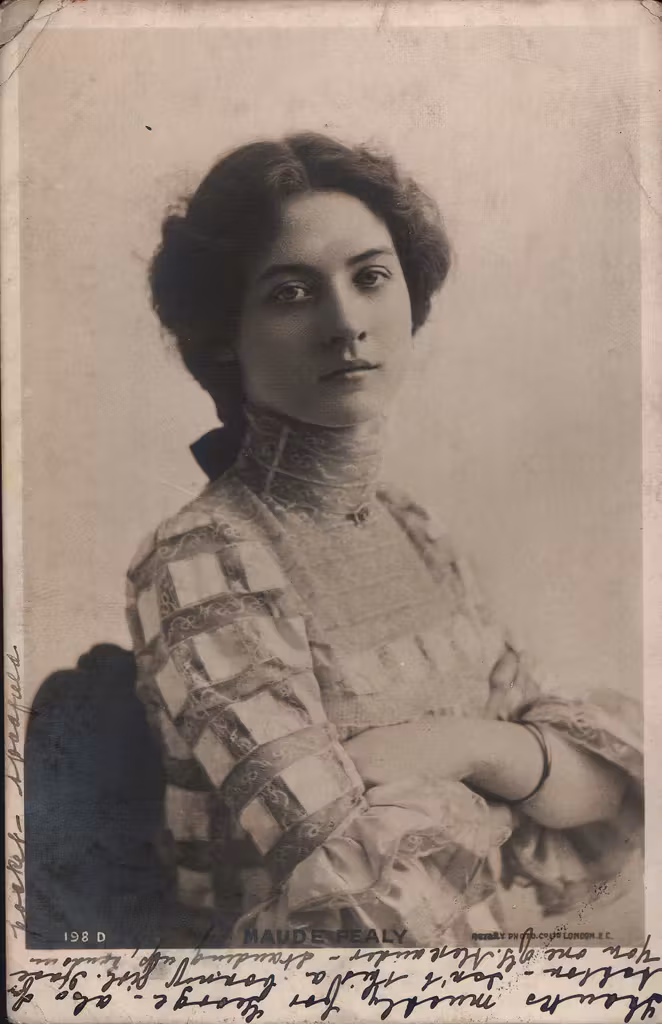 Maude Fealy  Photoshoot