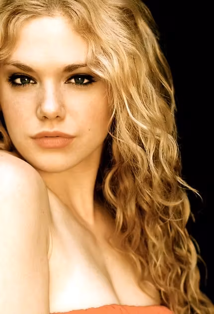Mackenzie Mauzy  Photoshoot