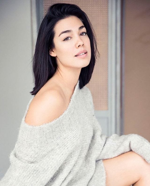 Melanie Vallejo  Photoshoot